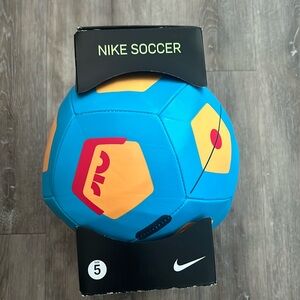 Men’s Soccer Ball Size 5